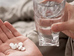 Medicamentos antes de exame de sangue: preciso suspender?